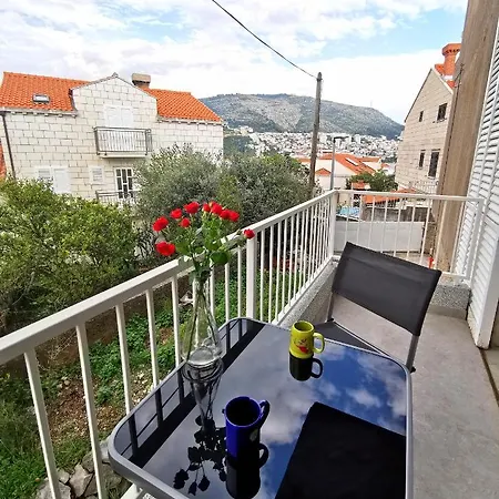 Apartment With Balcony Nike Dubrovnik